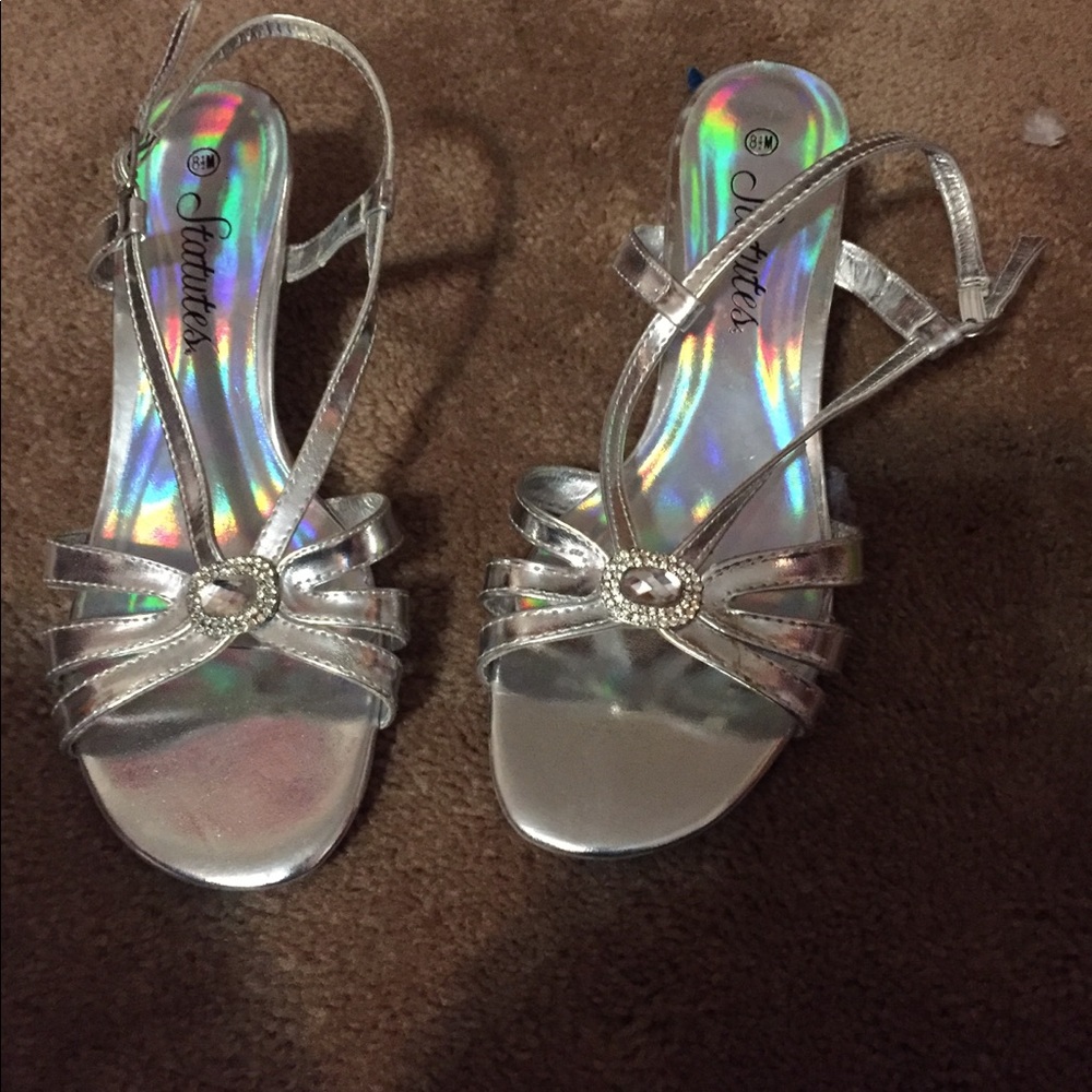 Sandals with heel.